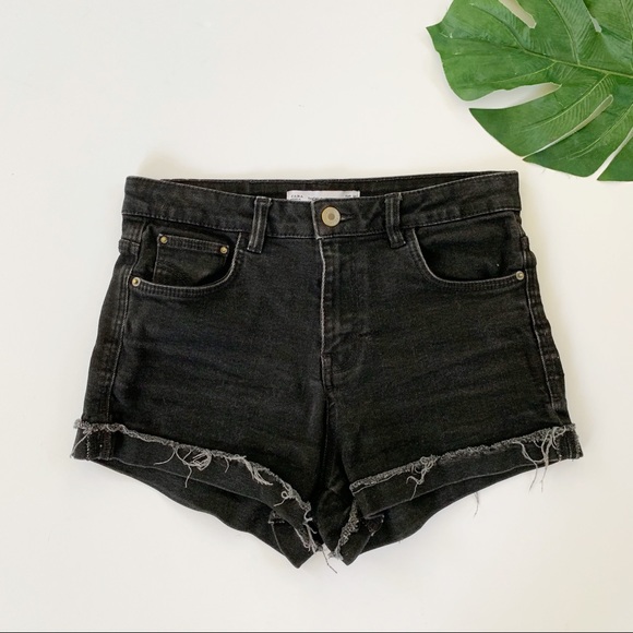 Zara Pants - Zara Trafaluc High Waisted Black Frayed Cuff Short